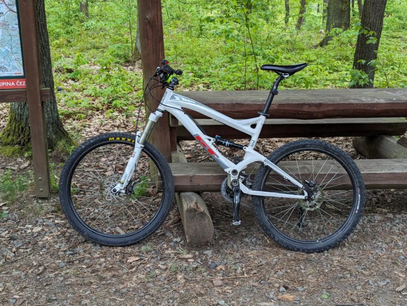 GT Force 2.0 2010 vel. L 19"