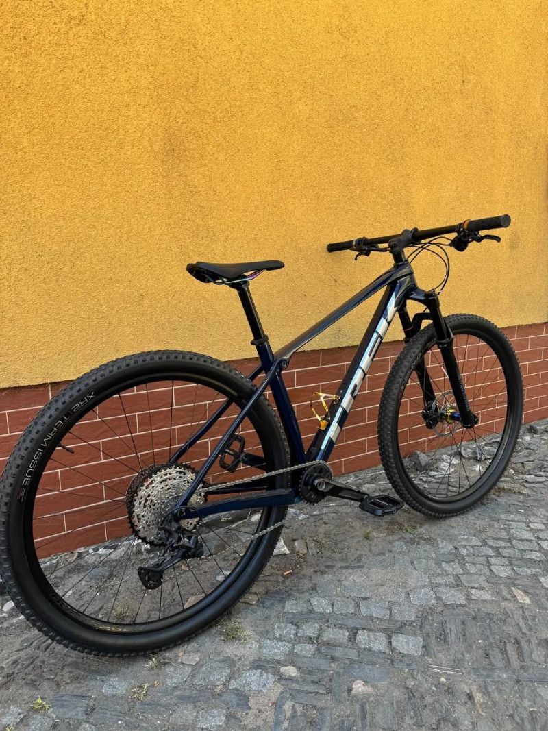 Trek Procaliber 9.6 Blue Carbon Horské kolo