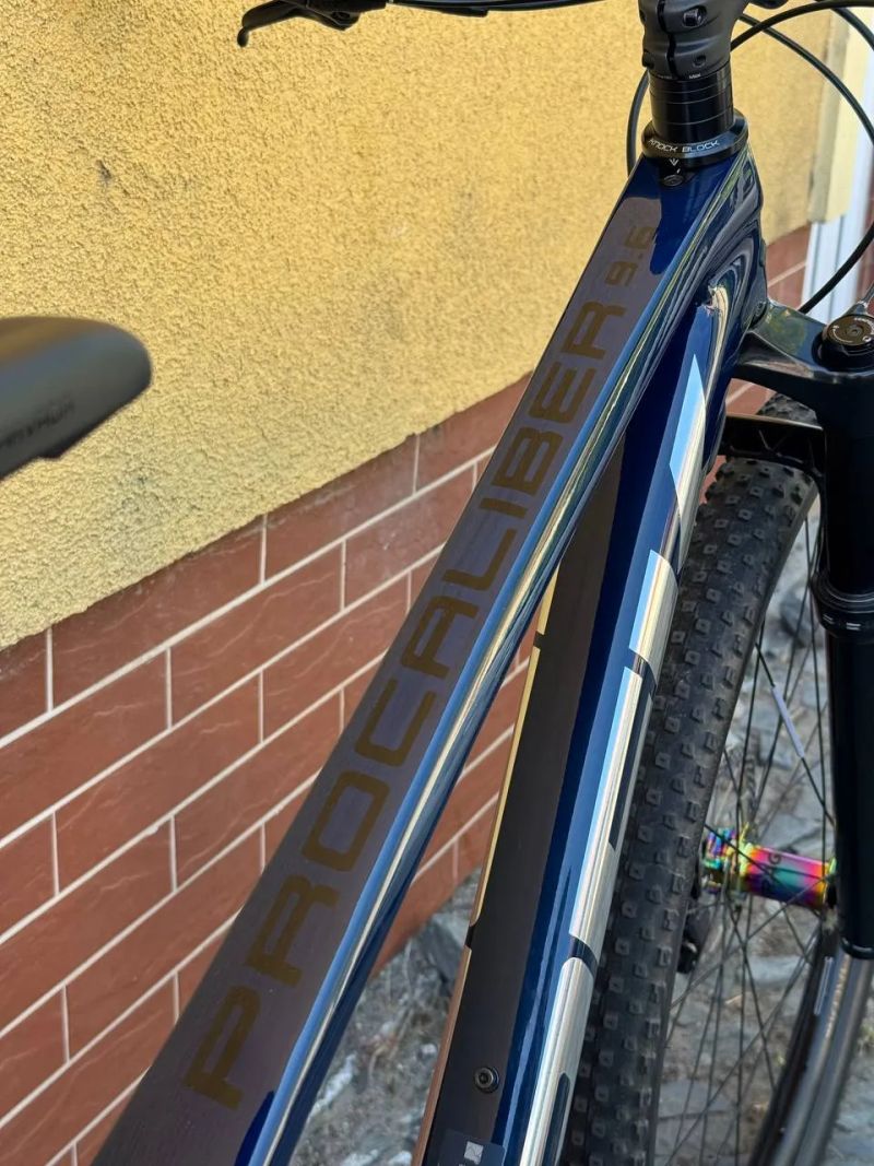 Trek Procaliber 9.6 Blue Carbon Horské kolo