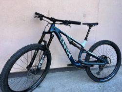 Zánovní Canyon Neuron 7 WMN