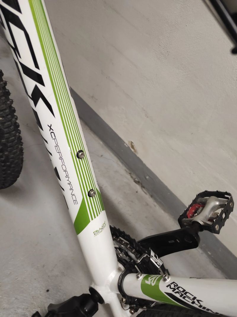 Rock Machine Tsunami 29 (L) horské kolo