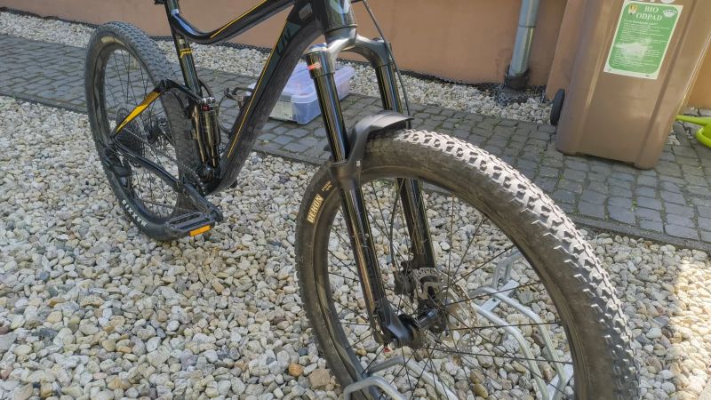 Málo jetý (Giant) Liv Embolden 2