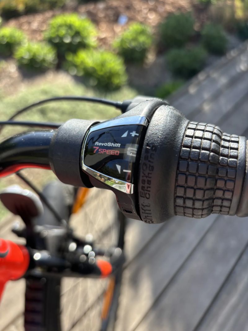 Dětské horské kolo 24" Kellys Kiter 30