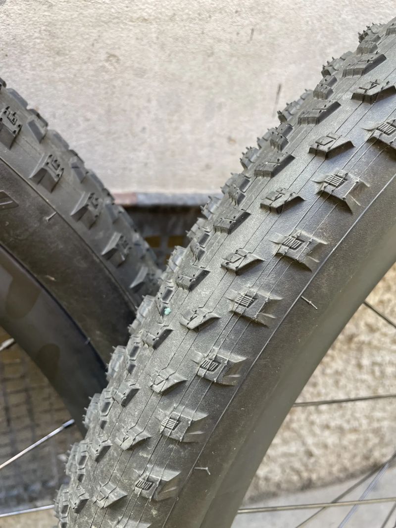 Kola Specialized Roval Carbon Control 622x25