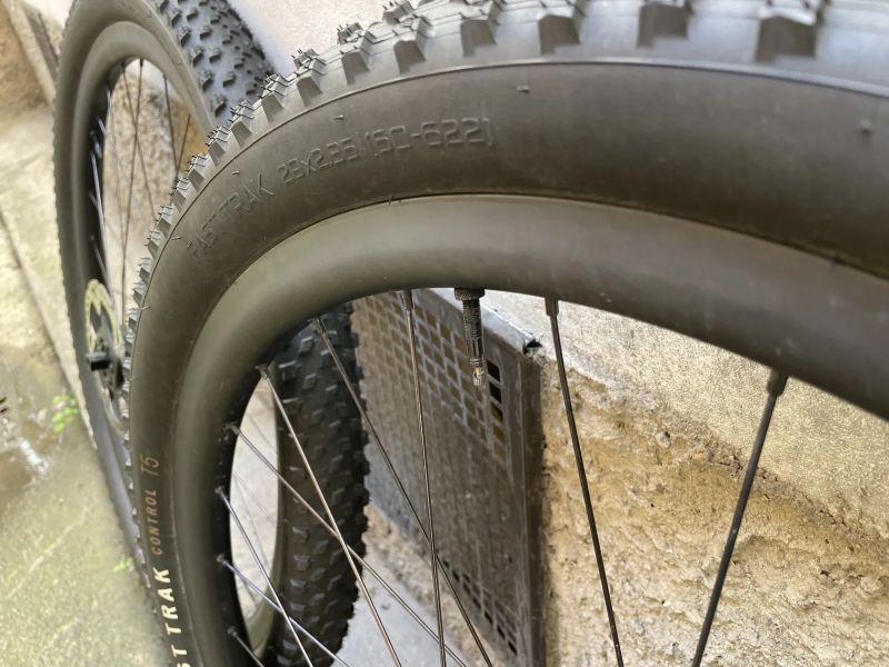 Kola Specialized Roval Carbon Control 622x25