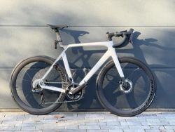 Trek Madone SL7 GEN 8 Garmin Varia držák