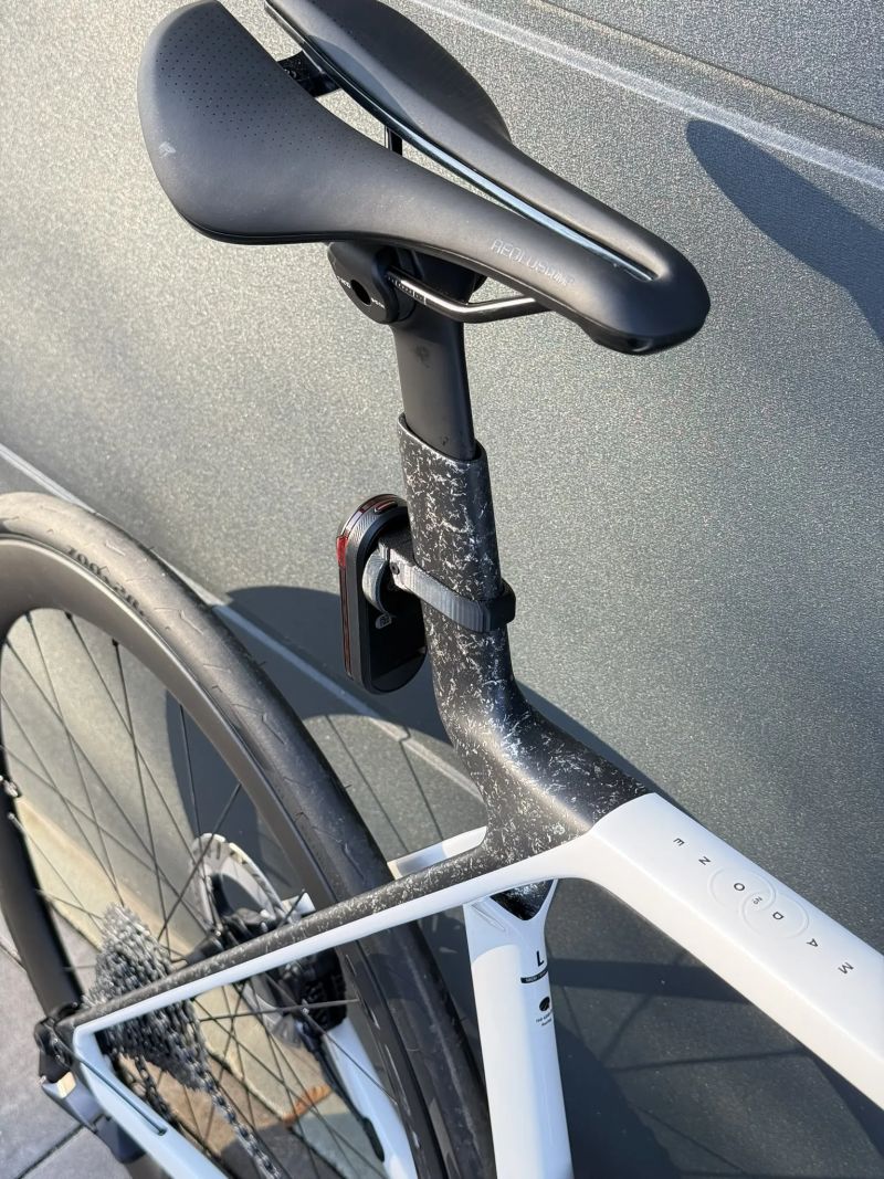 Trek Madone SL7 GEN 8 Garmin Varia držák