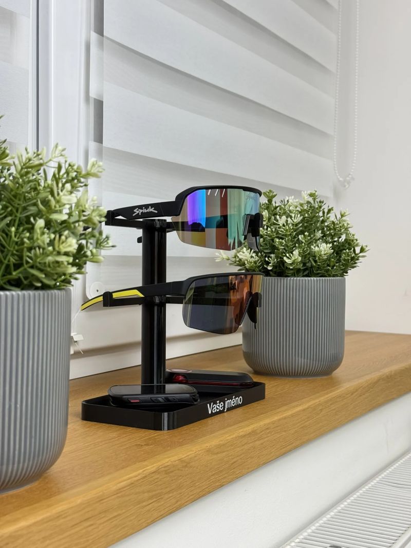 Stojánek na 2 cyklistické brýle - personalizovaný