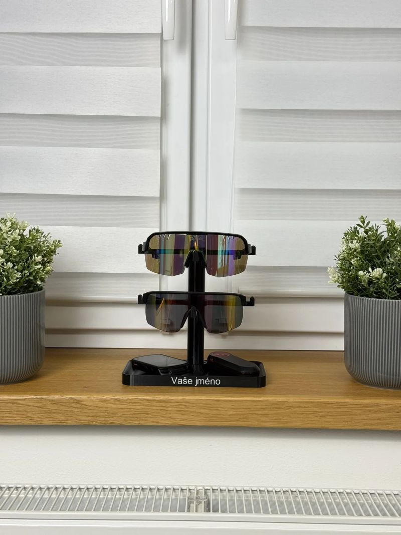 Stojánek na 2 cyklistické brýle - personalizovaný