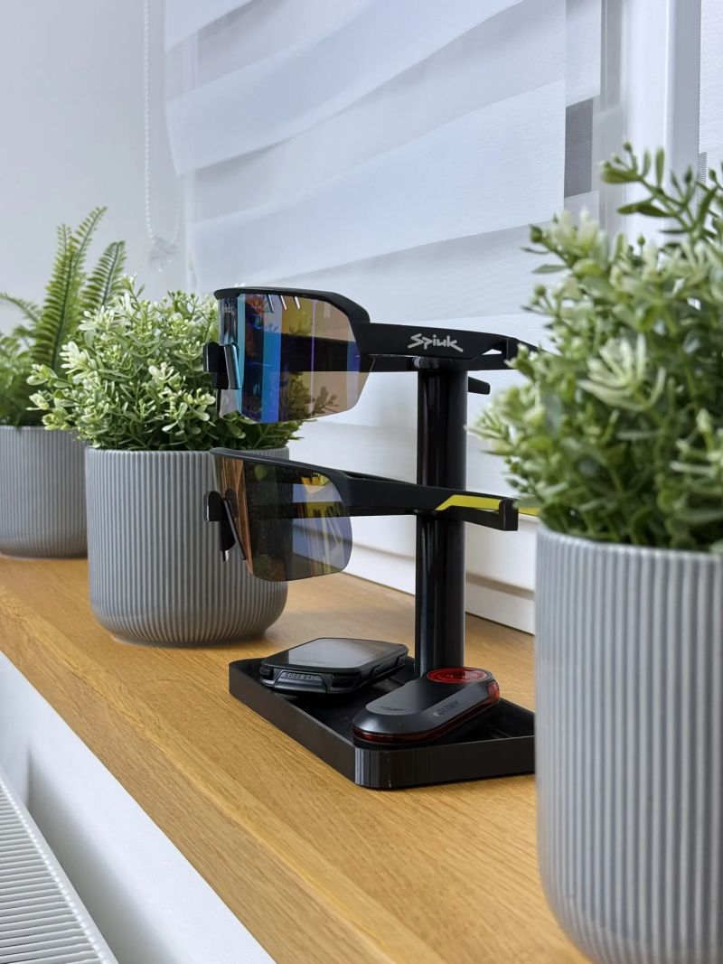 Stojánek na 2 cyklistické brýle