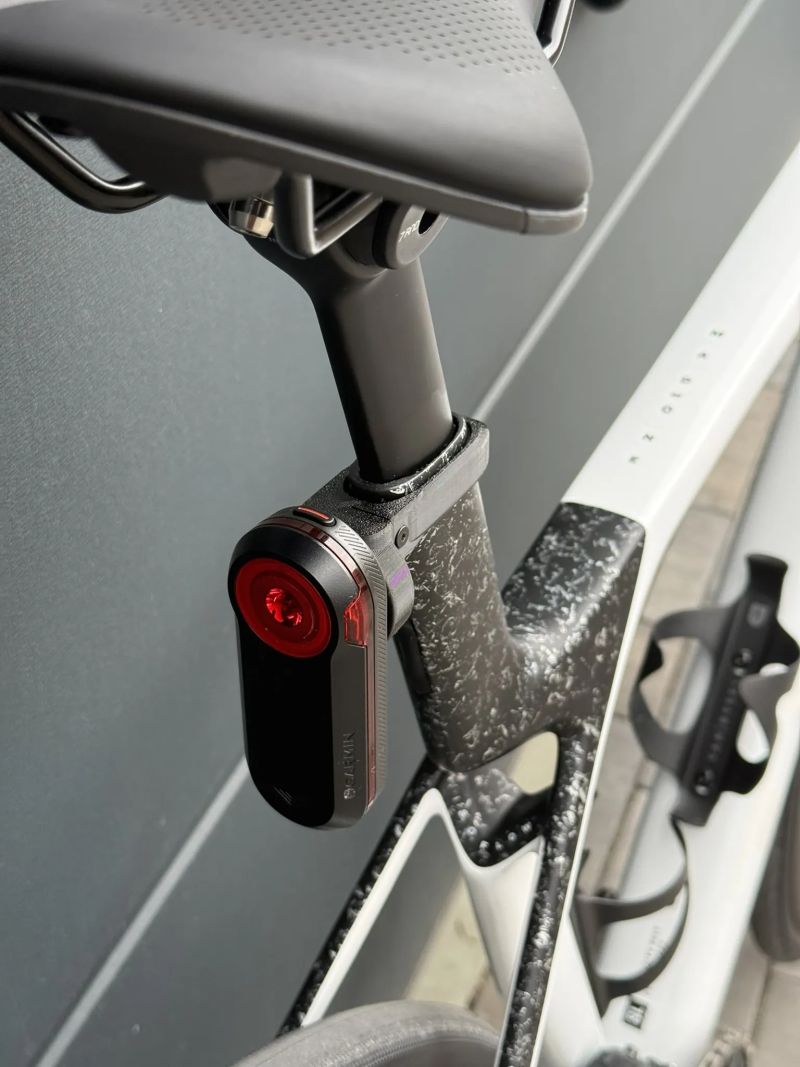 Trek Madone SL6 GEN 8 Garmin Varia držák