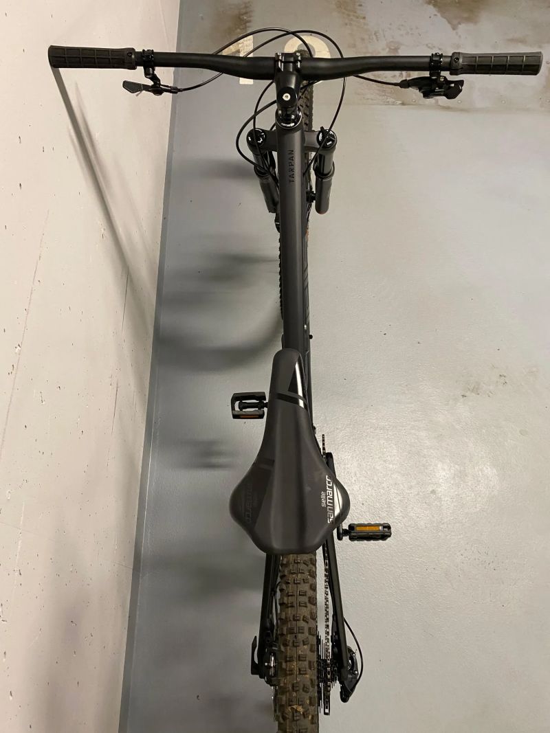 Pells PELLS Tarpan TR 2 Black