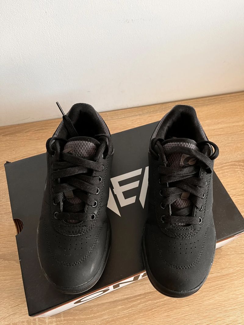 Boty O'neal pumps flat 2023