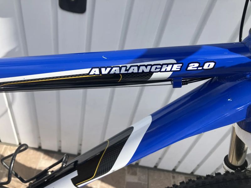 GT PRO MALÉ ZÁVODNÍKY