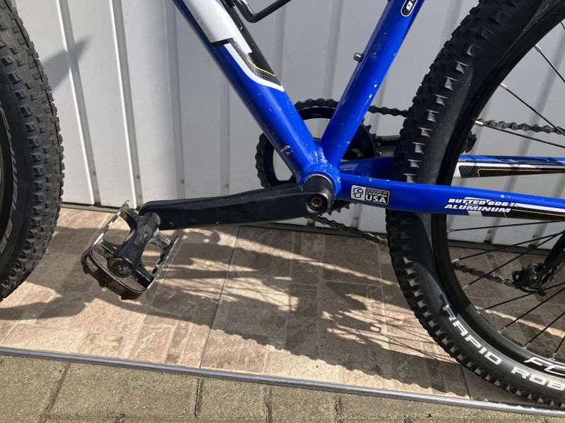 GT PRO MALÉ ZÁVODNÍKY