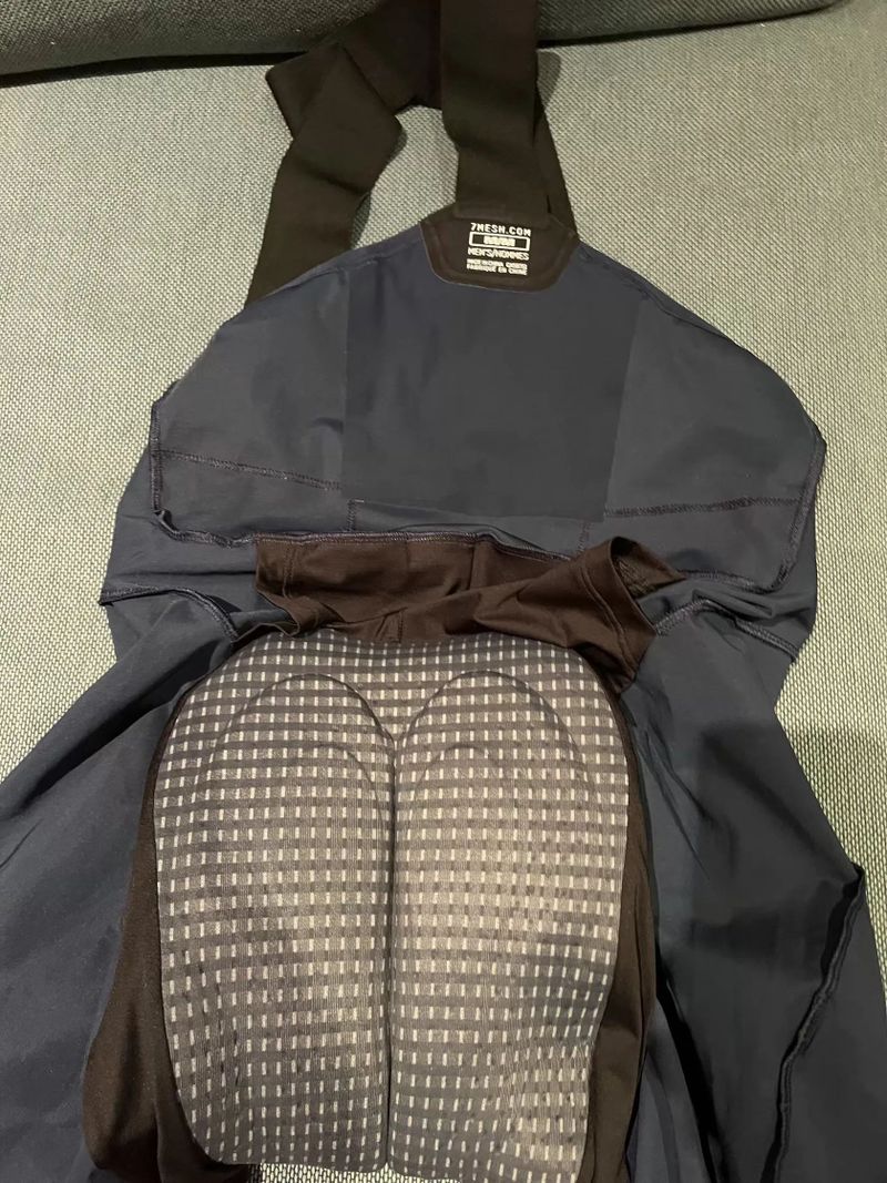 7Mesh cyklistické kraťasy a dresy