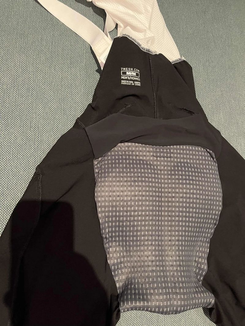 7Mesh cyklistické kraťasy a dresy