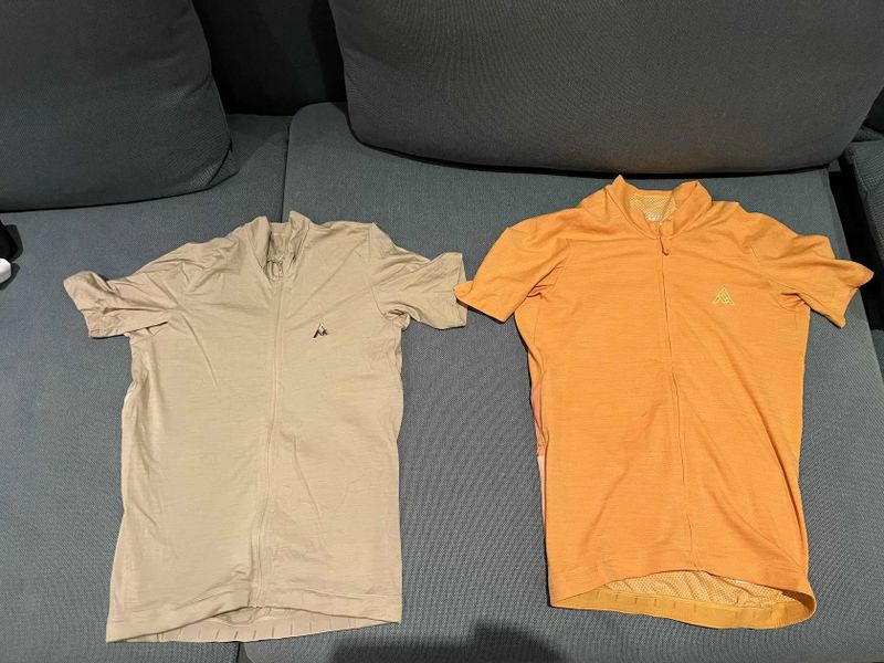 7Mesh cyklistické kraťasy a dresy