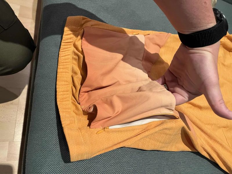 7Mesh cyklistické kraťasy a dresy