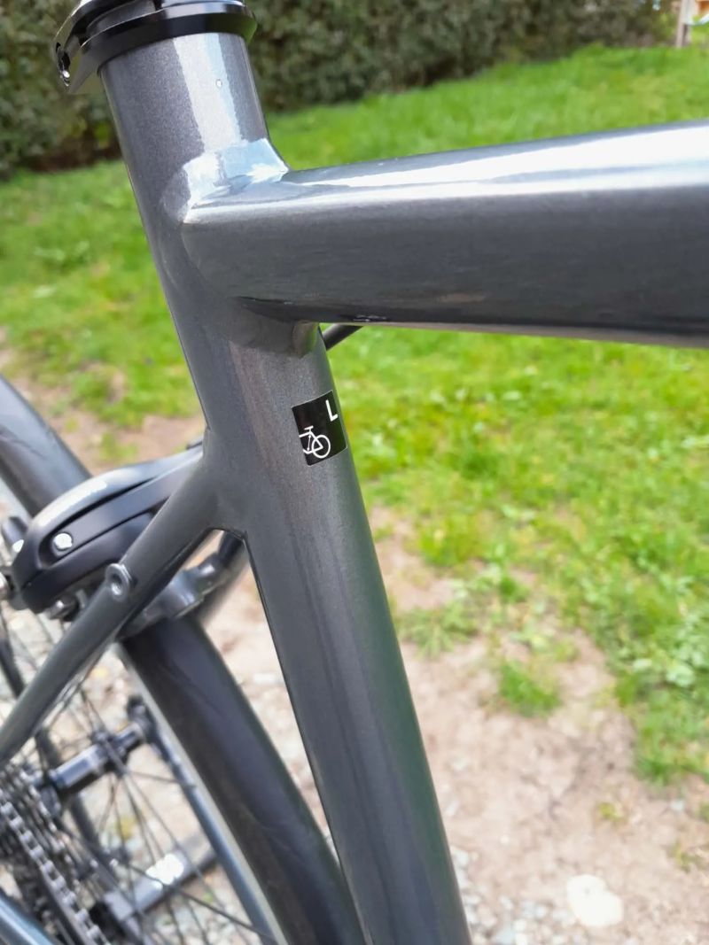 Silniční kolo Lapierre r. 2024 s koly DT Swiss 1600 g