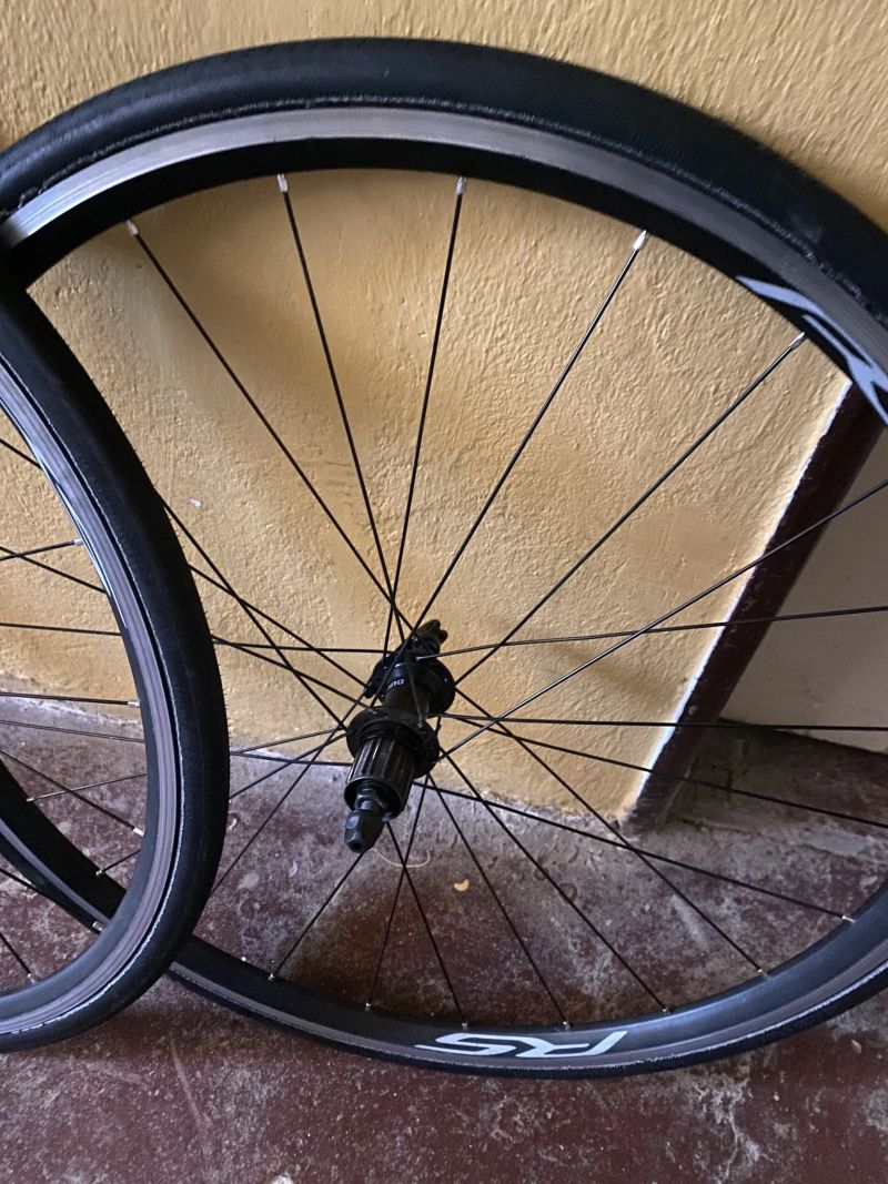 Shimano silniční zapletená kola