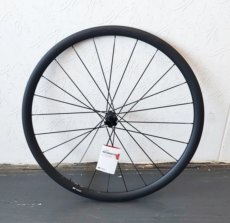 Přední kolo DT Swiss E1800 Spline