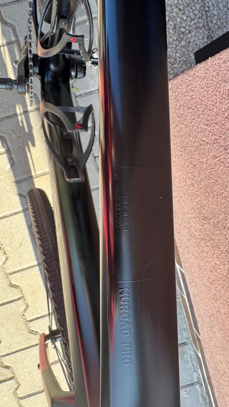 Gravel kolo Cube Nuroad C:62 Pro carbon´n´red 2022