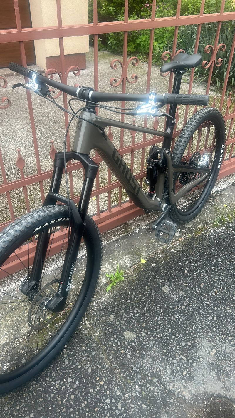 Ghost Riot AM CF, čti inzerát :)