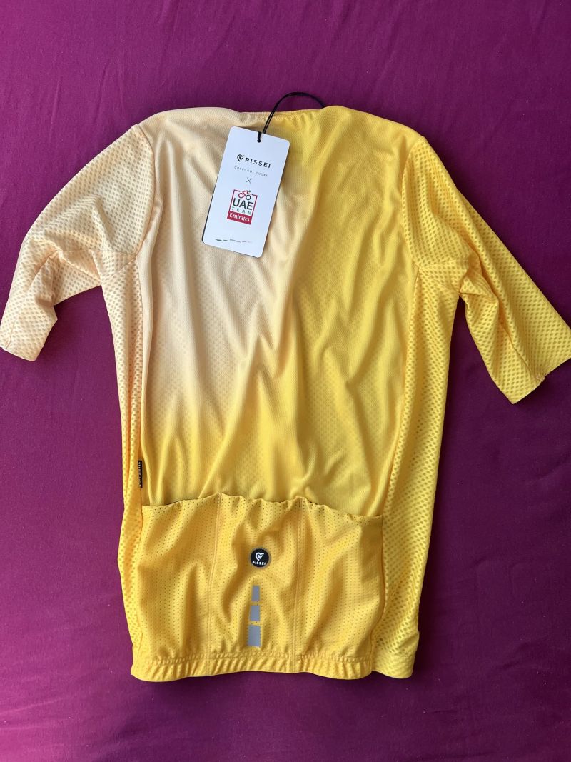 Dres Pissei Superlight - UAE