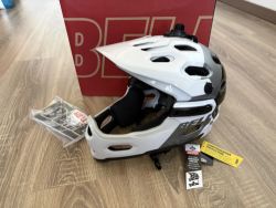 Bell Super 3R Mips vel.M