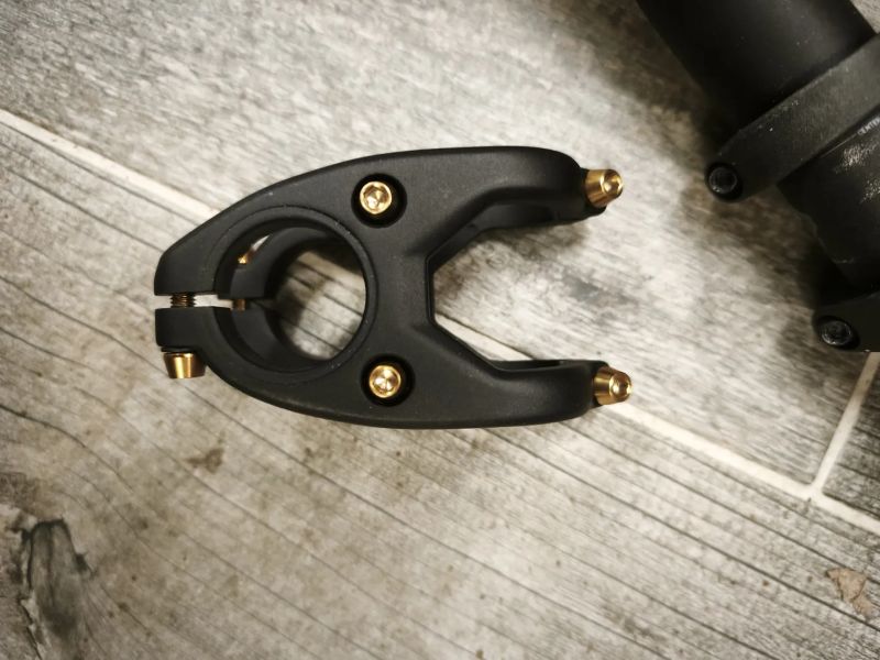 řídítka a představce Canyon G5 Enduro