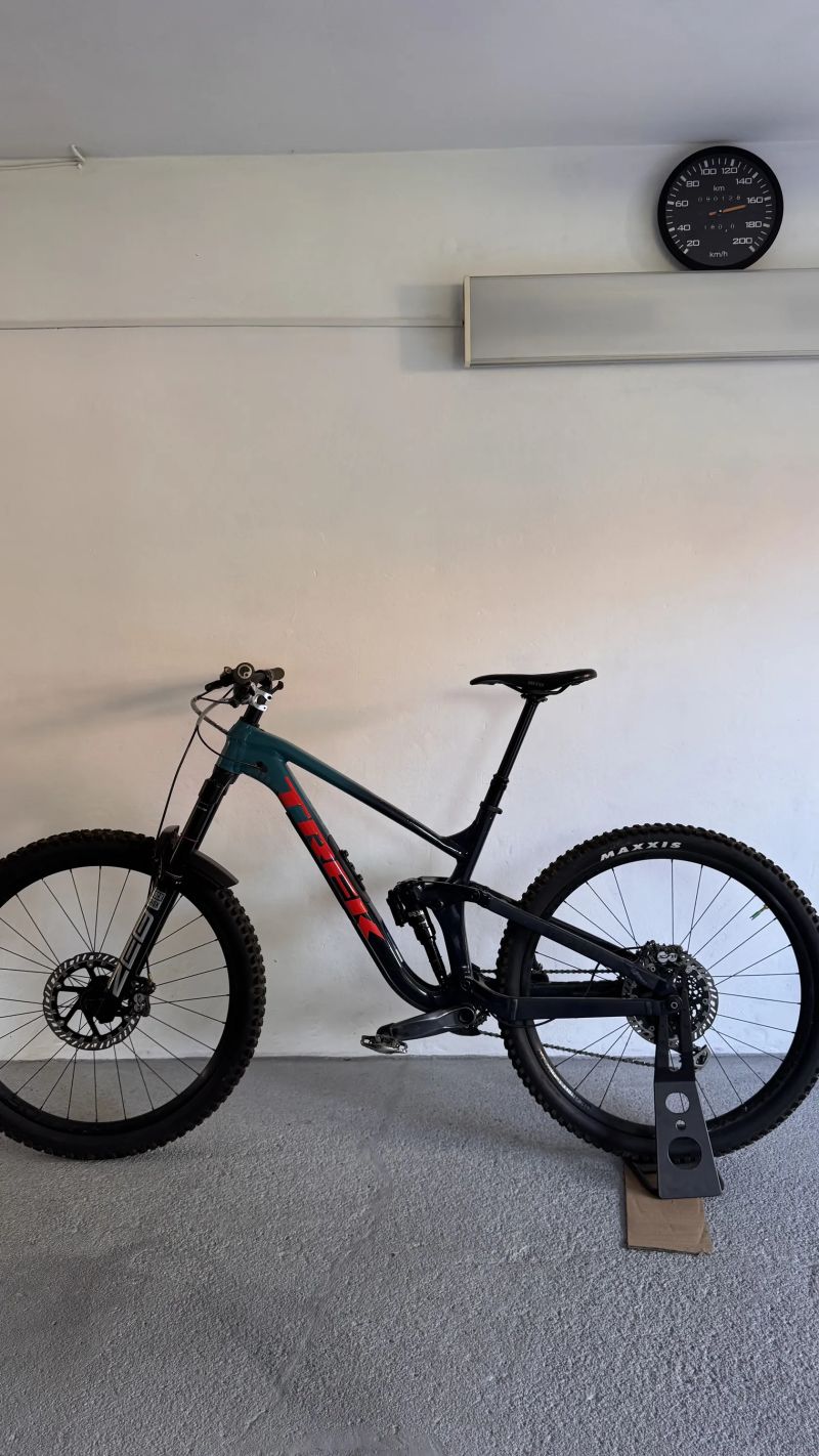 Trek Slash 8 gen5 L