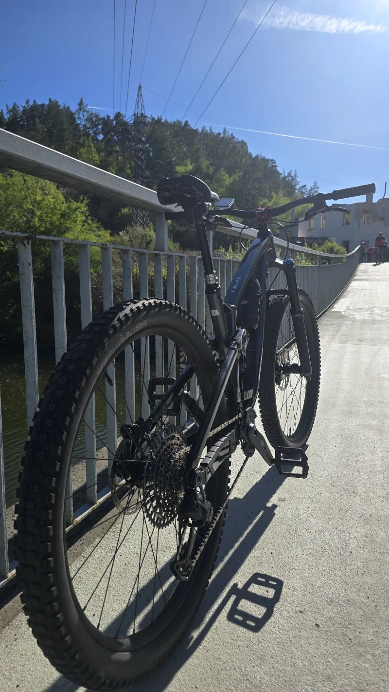 Trek Fuel Ex 8 Gen 6 GX AXS Reverb AXS (L)