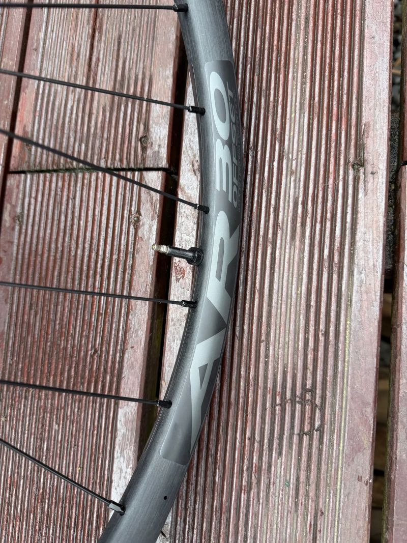 zánovní vyplety Sram a RaceFace + kotouče