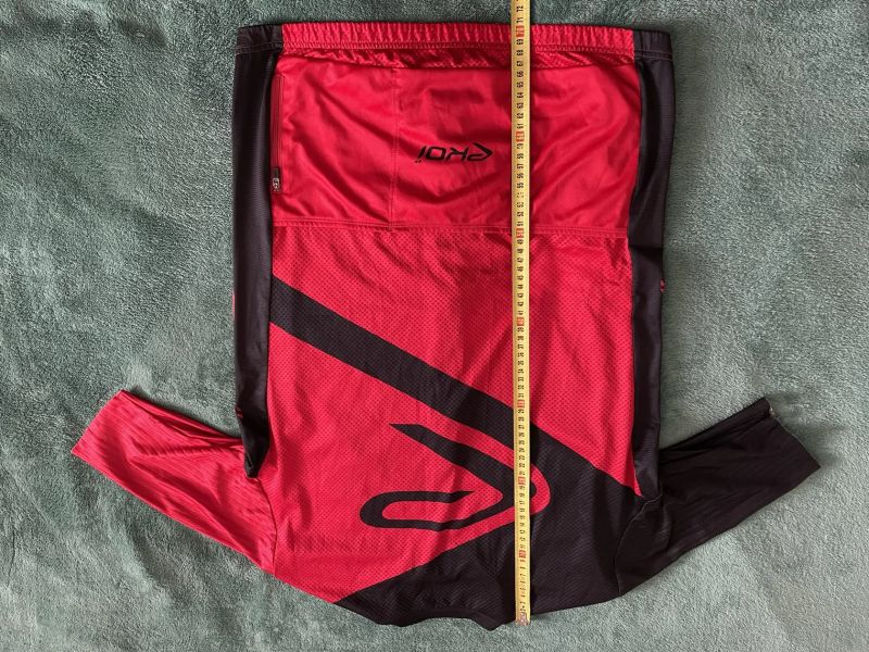 Nové i použité oblečení pro velké jezdce - kraťasy, dresy, bundy, tílka, větrovka, návleky