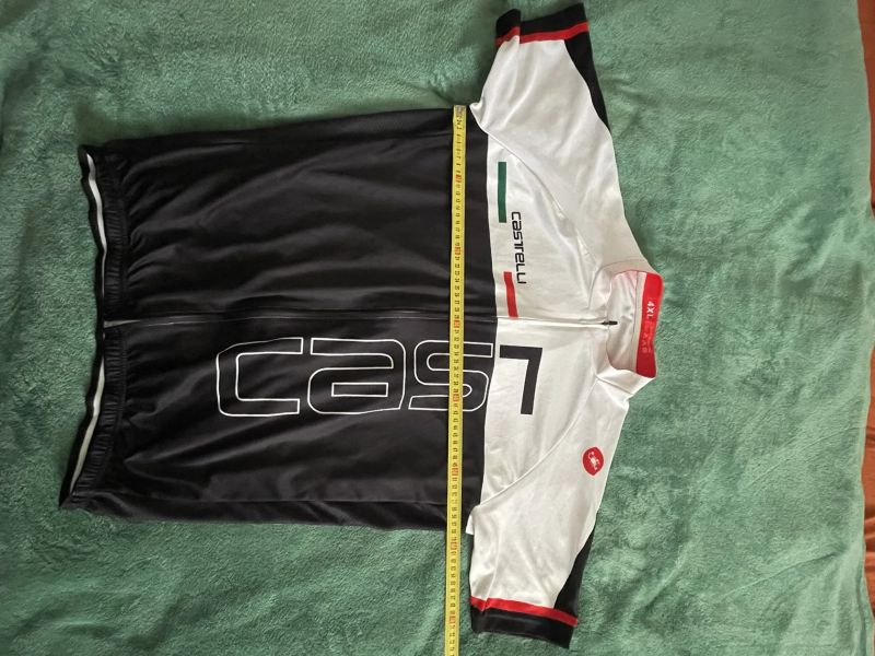 Nové i použité oblečení pro velké jezdce - kraťasy, dresy, bundy, tílka, větrovka, návleky