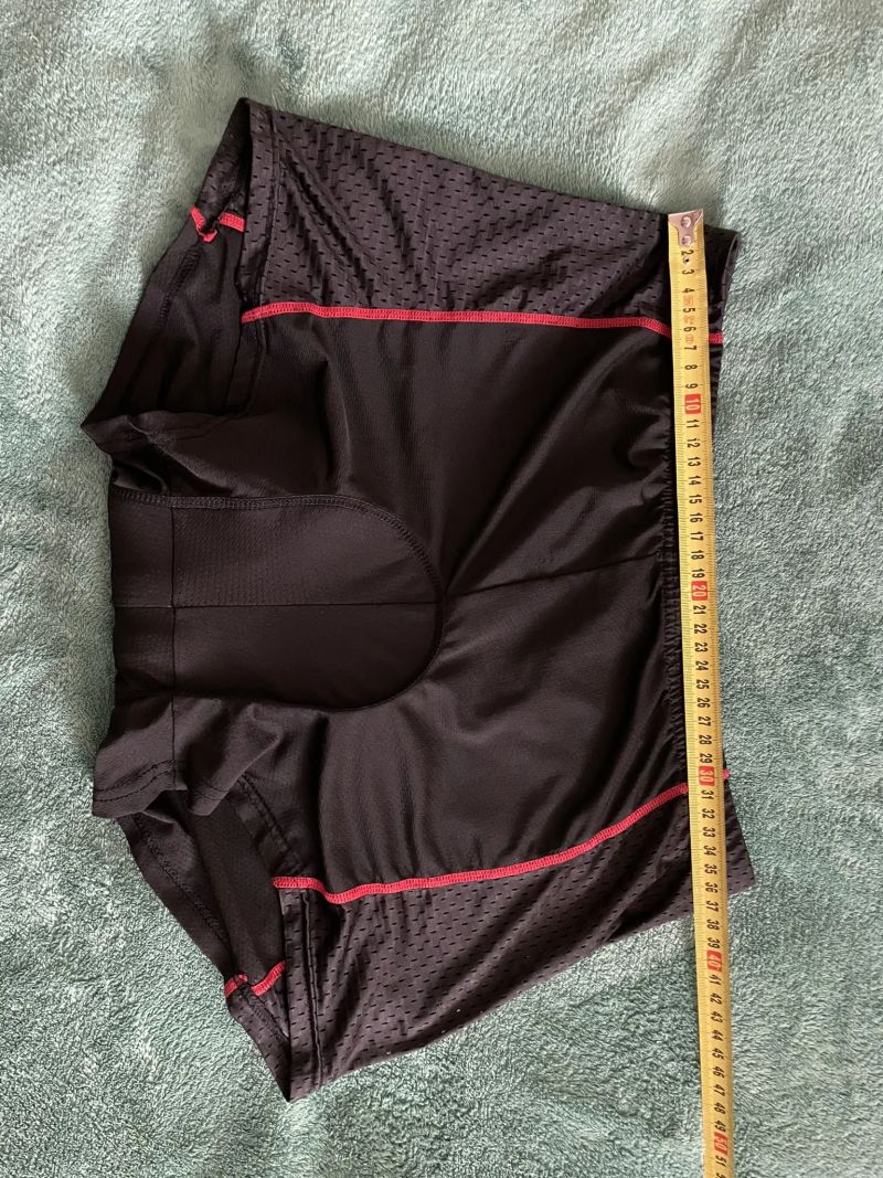 Nové i použité oblečení pro velké jezdce - kraťasy, dresy, bundy, tílka, větrovka, návleky