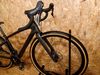 Gravel kolo Specialized Diverge Sport Carbon 2025 Satin Carbon / Blue Onyx, velikost XS