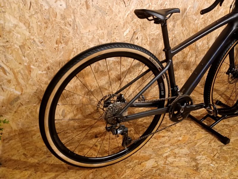 Gravel kolo Specialized Diverge Sport Carbon 2025 Satin Carbon / Blue Onyx, velikost XS