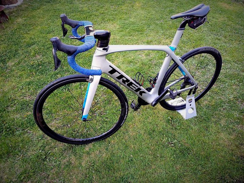 Trek Madone 9.5 – závodní stroj do civilních rukou