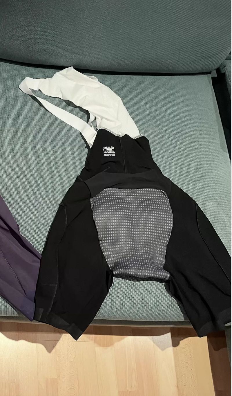 7Mesh cyklistické kraťasy a dres