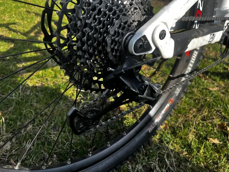 Canyon Neuron Young Hero, XS