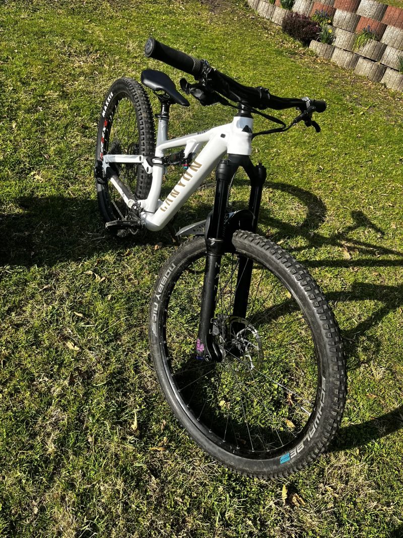 Canyon Neuron Young Hero, XS