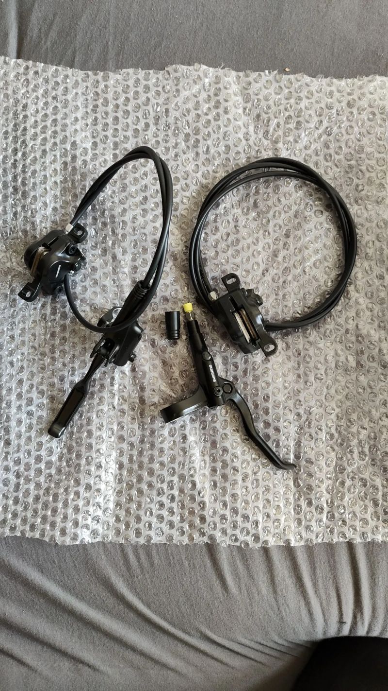 Hydraulické brzdy Shimano MT200