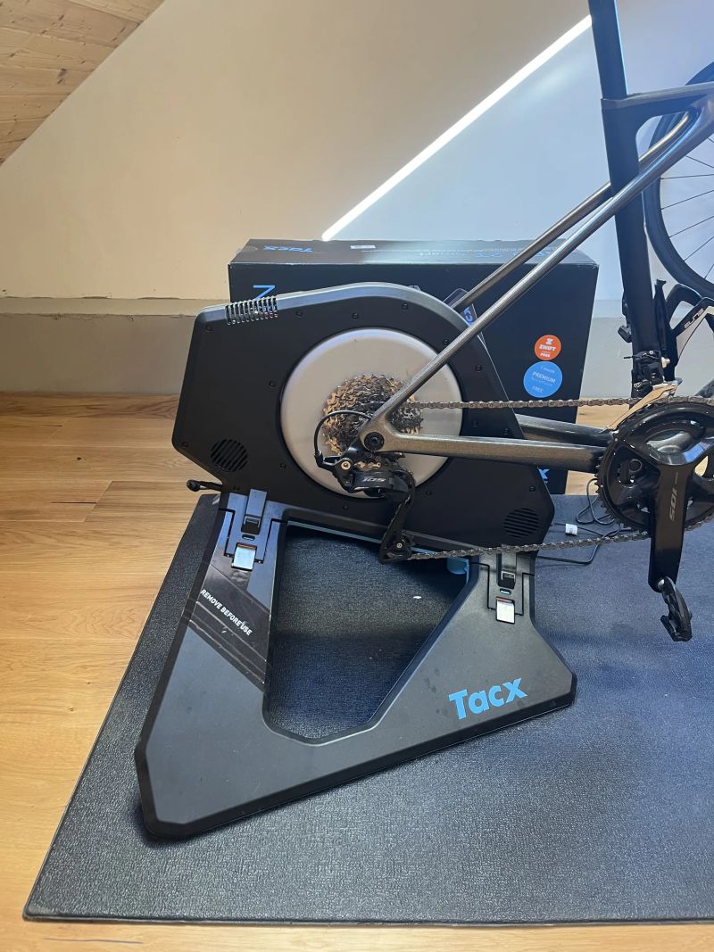 Tacx neo 2T- používaný jednu zimu 