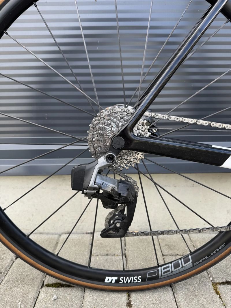 Canyon Ultimate CF SL 7 AXS + Wattmeter