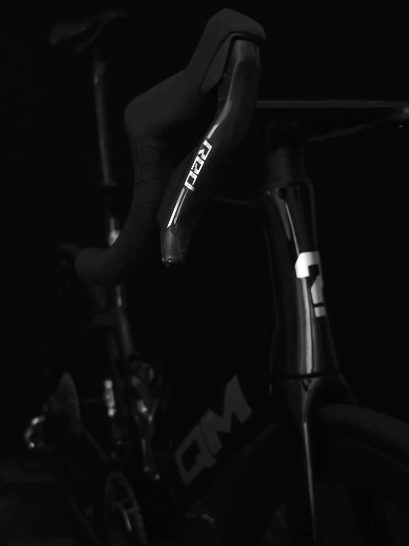 Nové silniční kolo QM. R10 SRAM Red D1powermeter