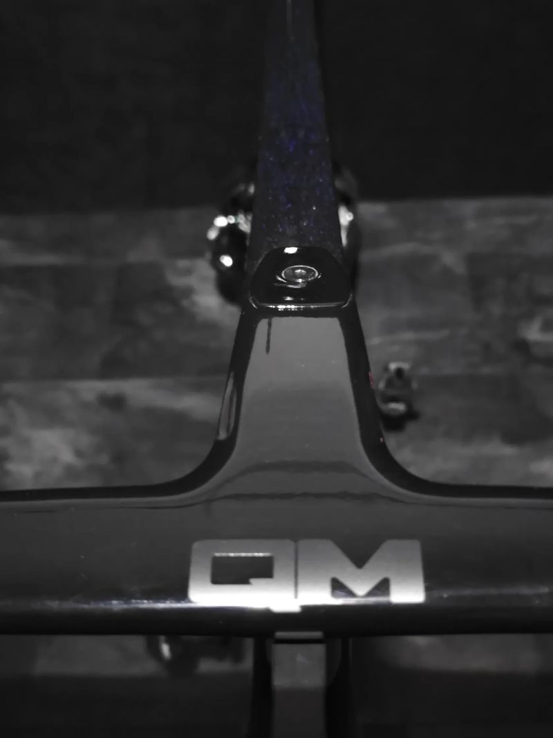 Nové silniční kolo QM. R10 SRAM Red D1powermeter