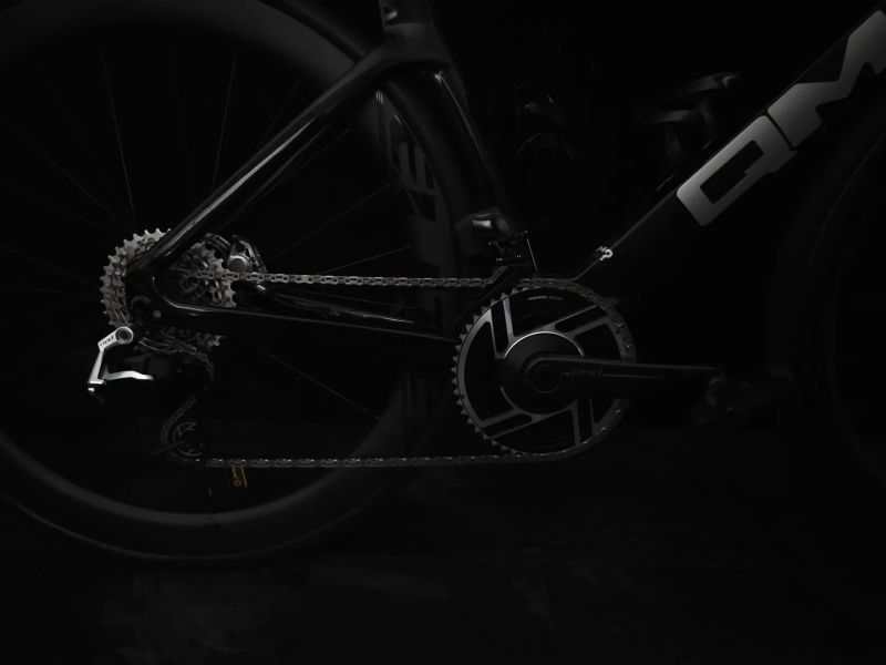 Nové silniční kolo QM. R10 SRAM Red D1powermeter