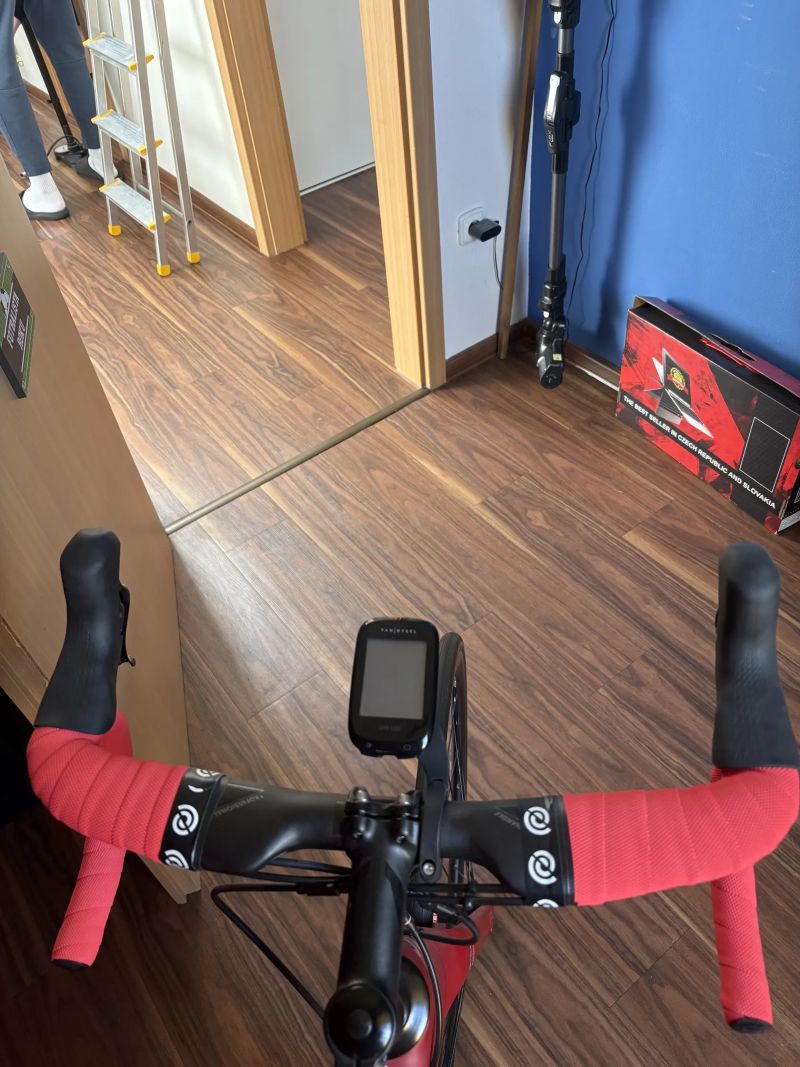 Silniční kolo SAVA